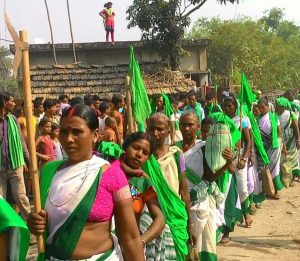 katihar_tribal women demand for arrest to repist