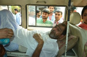 kanheaya-father_jaishankar come patna in ambulance from begusarai bihar