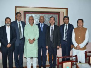 बहरीन, कोलंबिया, नामिबिया, यूक्रेन, अर्जेंटीना एवं सेनेगल के राजदूत व उच्चायुक्त के साथ सीएम नीतीश।